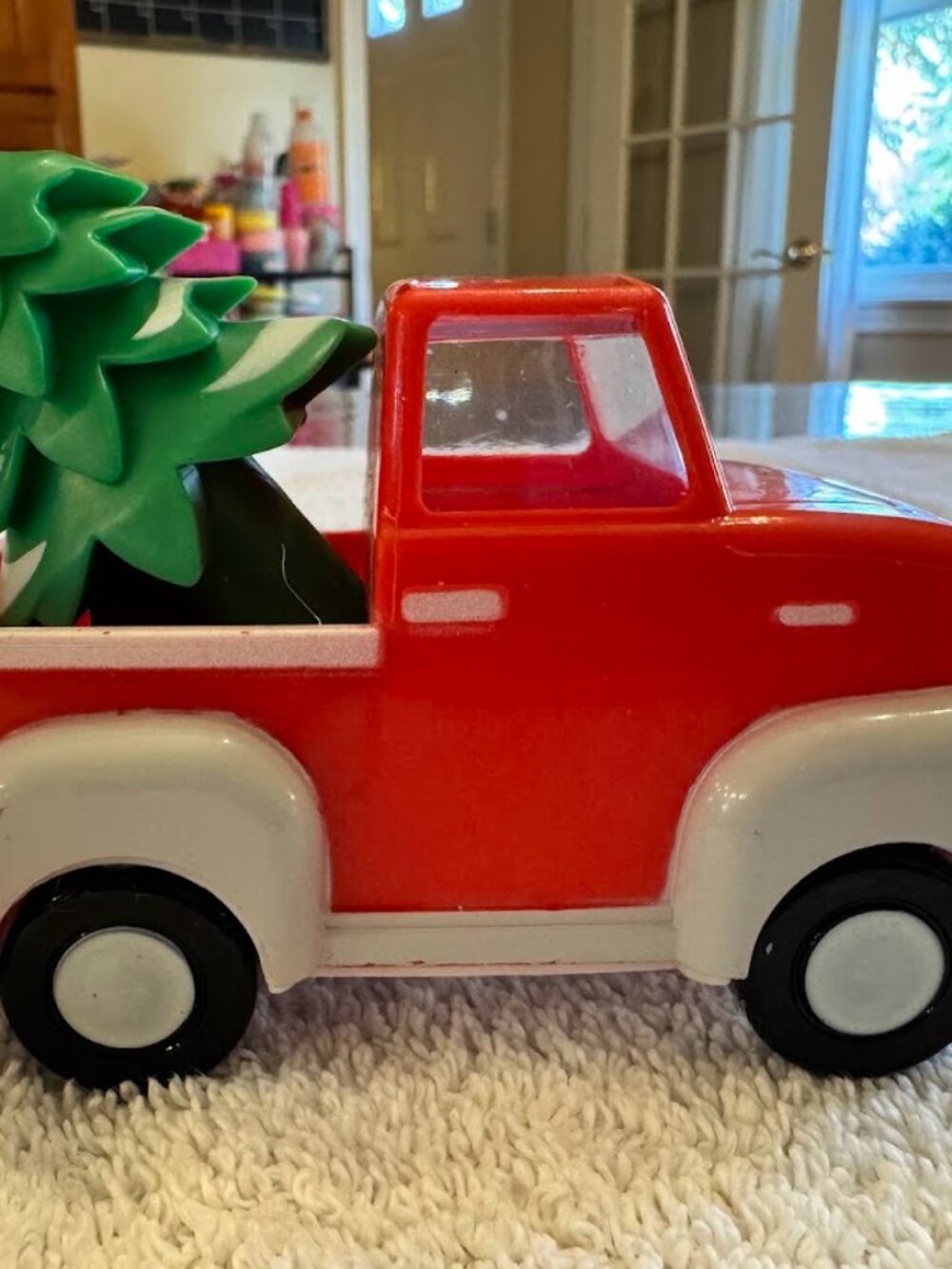Cobblestone Corners Village Light Up Holiday Pick Up Truck